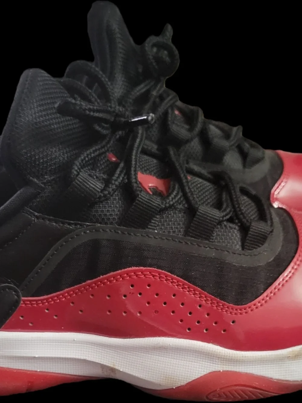 Jordan 11 CMFT Low Bred